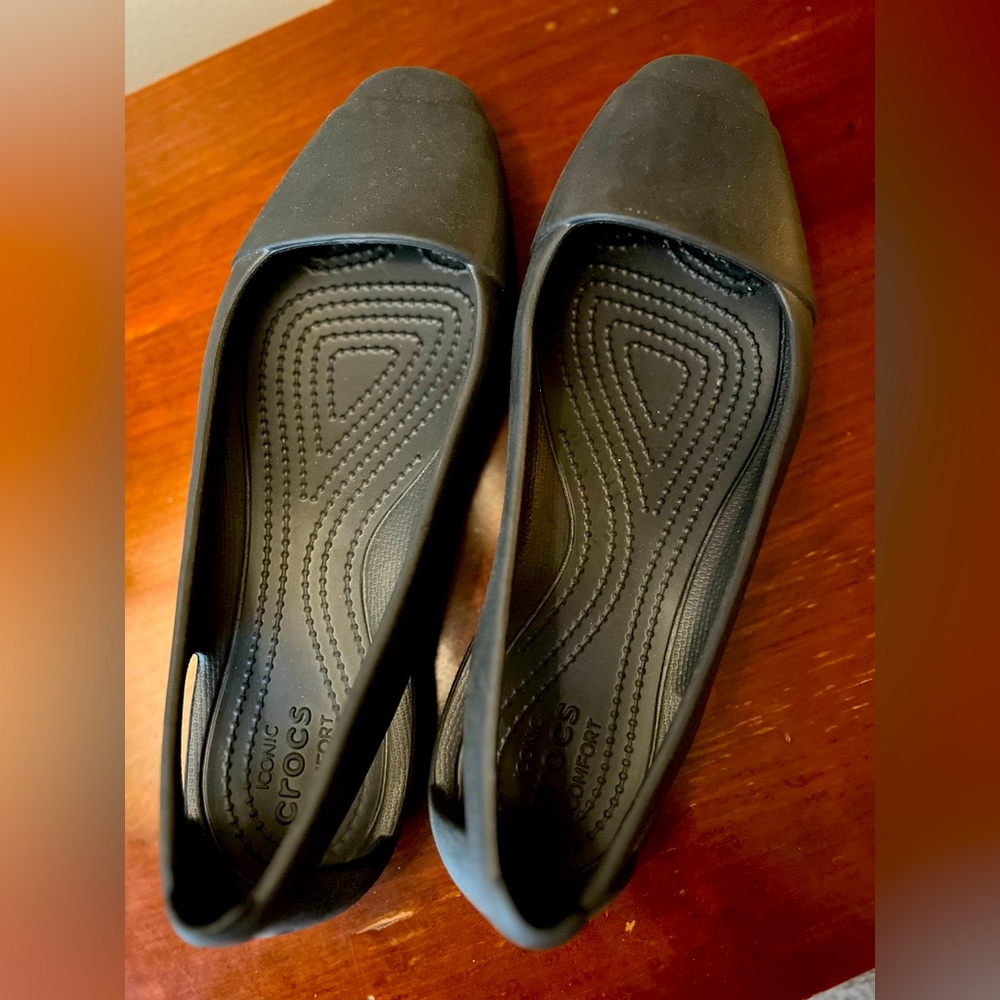 Crocs Flat Black Shoes